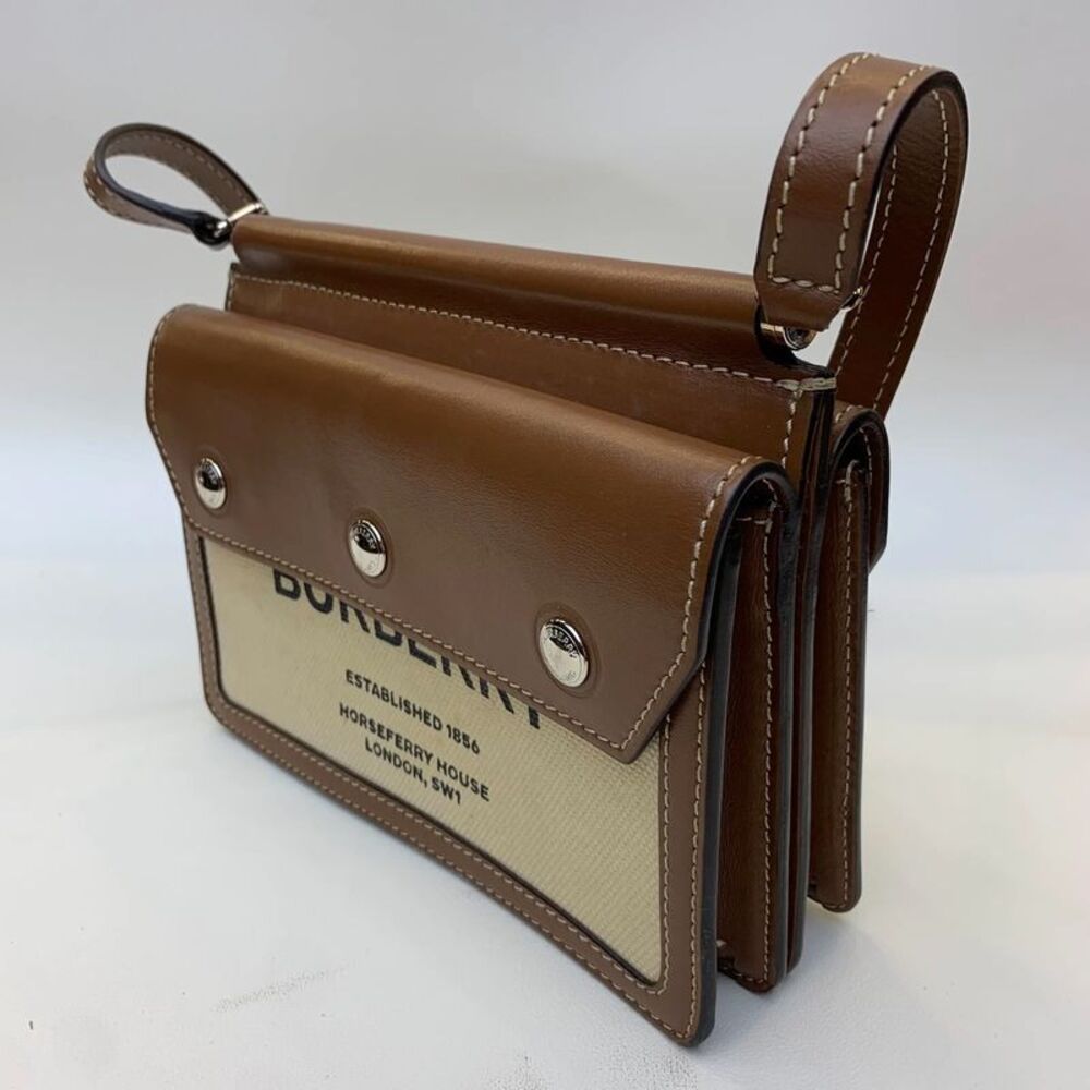 Burberry Women Pre-Loved Bag Very Good Condition - Picture 3 of 9